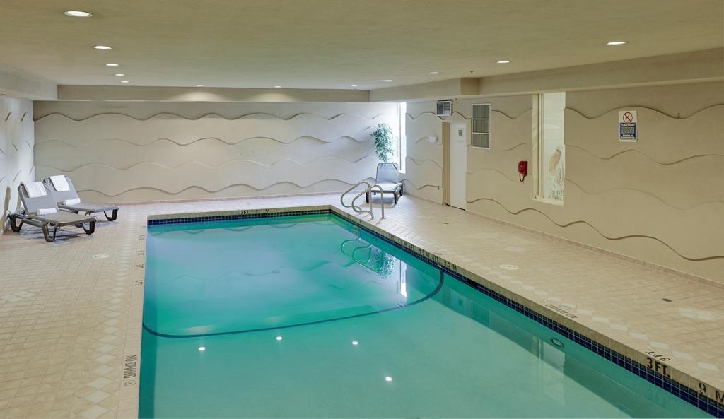 מלון Ramada By Wyndham אבוטספורד מראה חיצוני תמונה