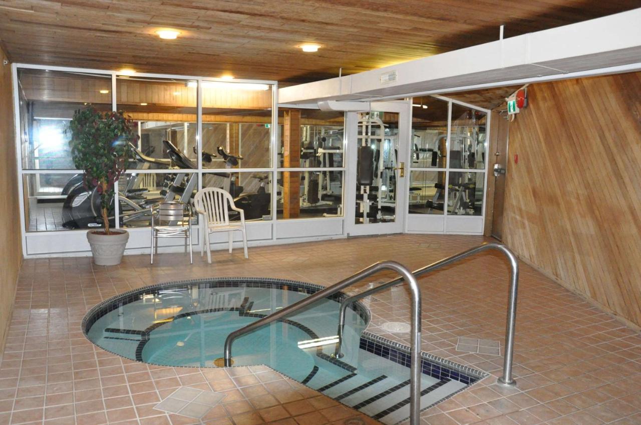 מלון Ramada By Wyndham אבוטספורד מראה חיצוני תמונה